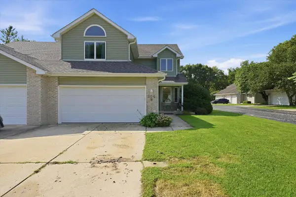 304 Grande Drive #B, Minooka, IL 60447