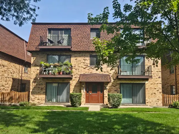 9709 Bianco Terrace #E, Des Plaines, IL 60016