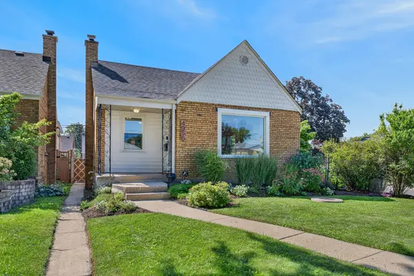Address Withheld By Seller, Chicago, IL 60630