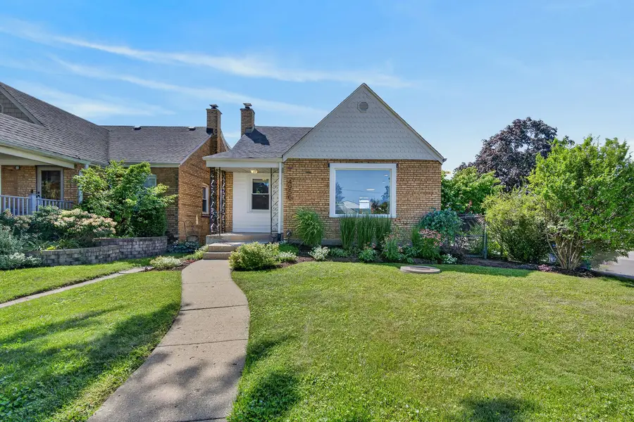 Address Withheld By Seller, Chicago, IL 60630 - #2