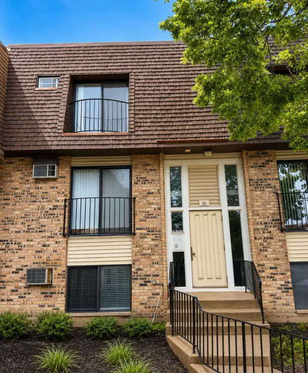 161 N Waters Edge Drive #301, Glendale Heights, IL 60139