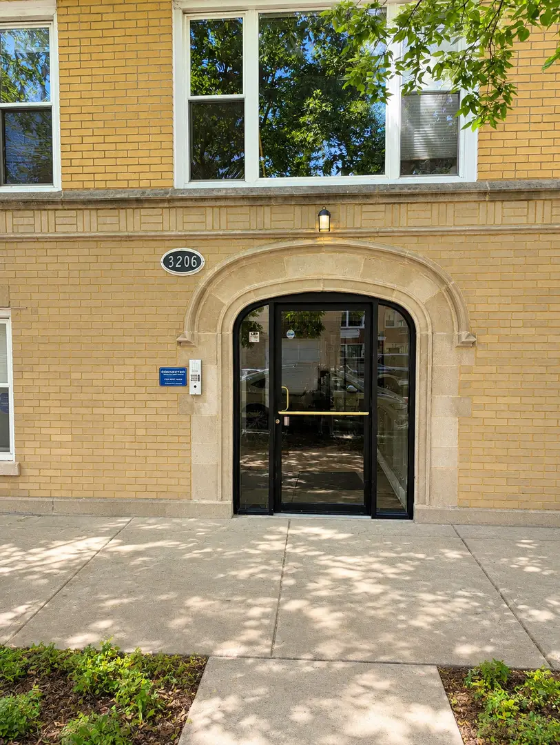3206 W Berwyn Avenue #G, Chicago, IL 60625 - #1