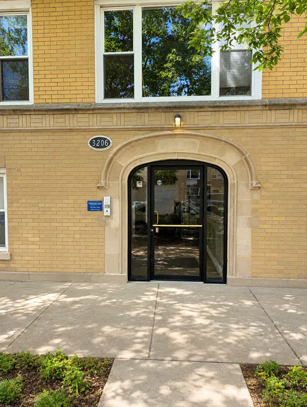 3206 W Berwyn Avenue #G, Chicago, IL 60625