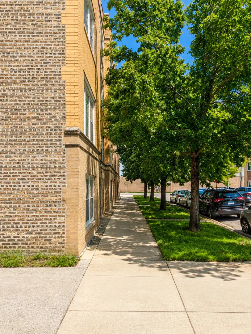 3206 W Berwyn Avenue #G, Chicago, IL 60625 - #2