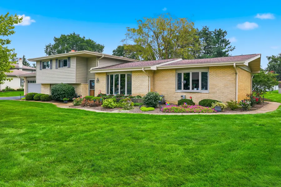 22W375 Walnut Avenue, Medinah, IL 60157 - #2