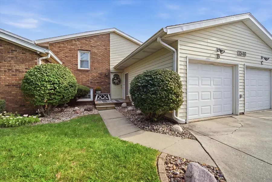 1546 Hunt Drive #B, Normal, IL 61761 - #2