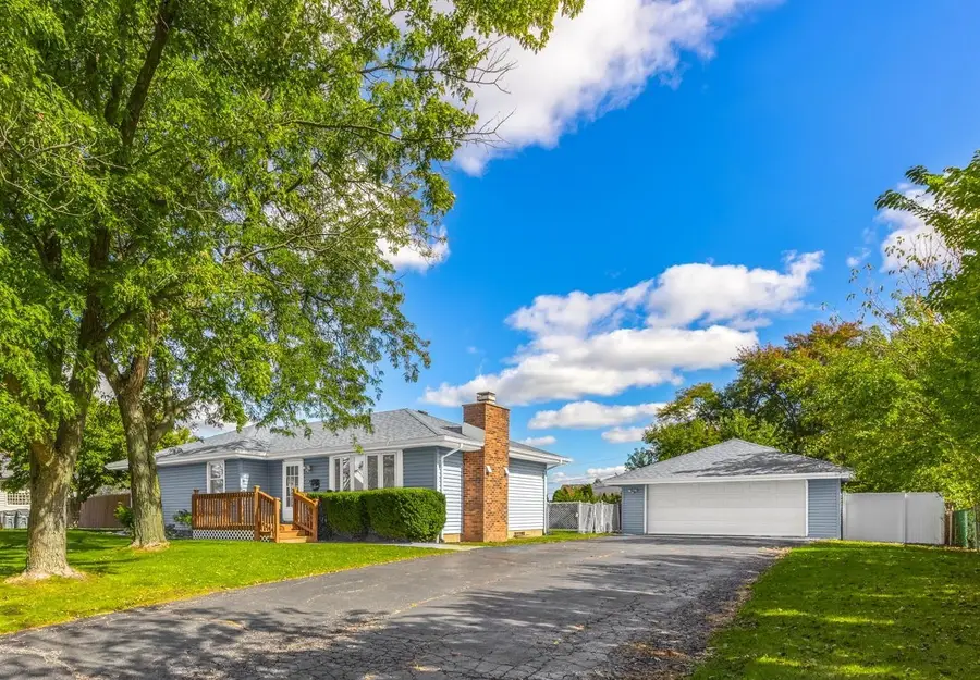 16105 S Leach Drive, Homer Glen, IL 60491 - #2