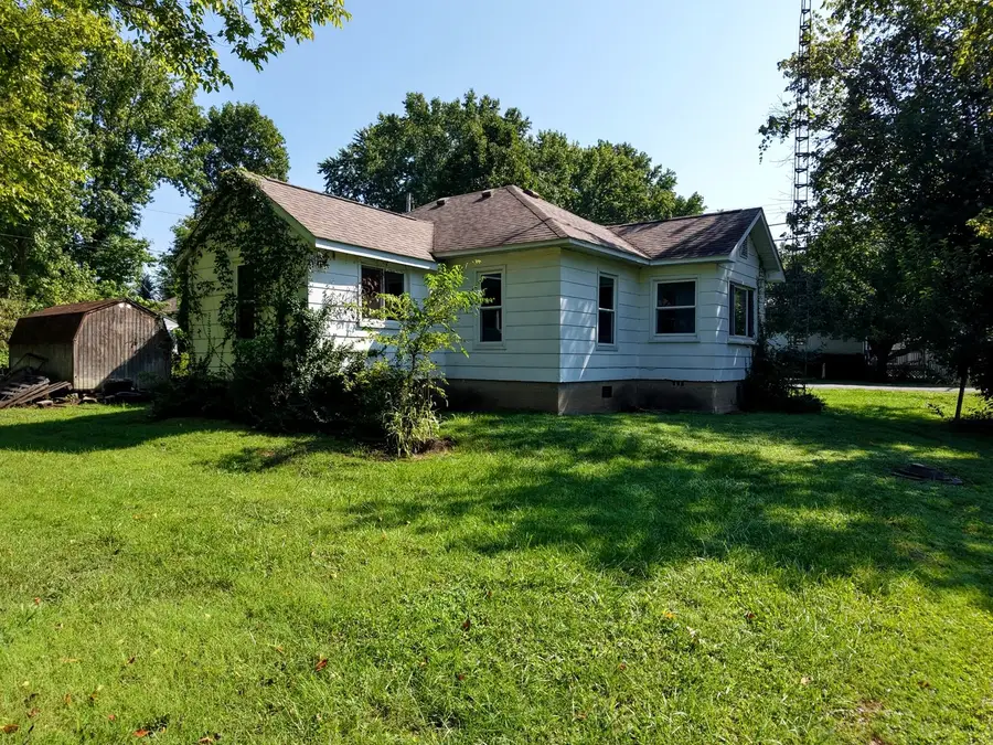 201 W 8th Street, West Frankfort, IL 62896 - #2