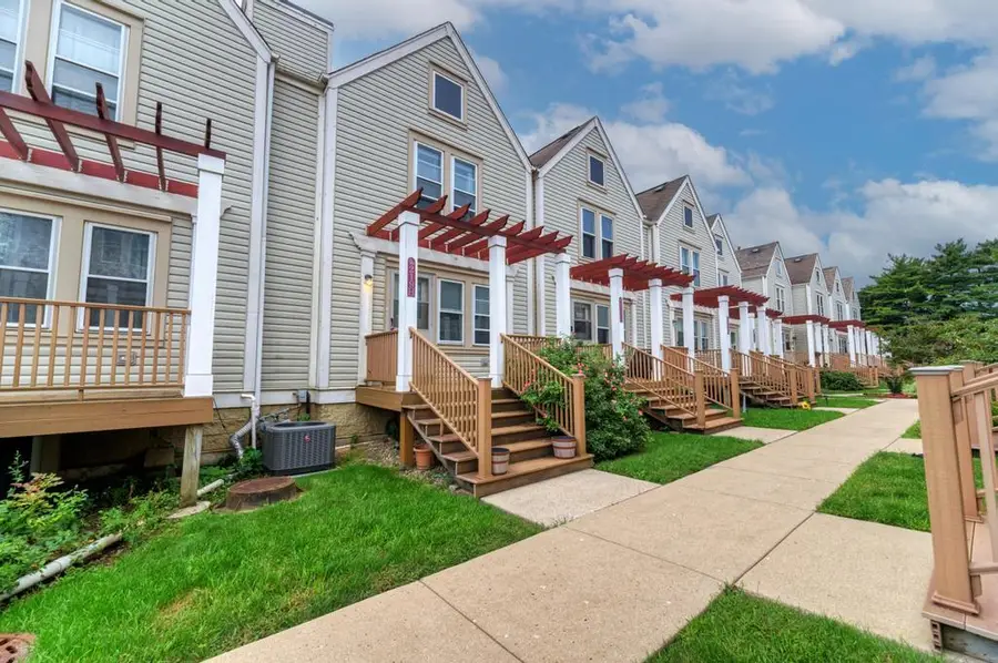 219 N Walnut Street #H, Bensenville, IL 60106 - #3