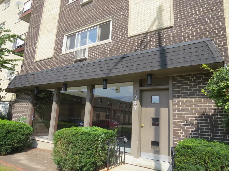1247 S Harlem Avenue #401, Berwyn, IL 60402 - #2