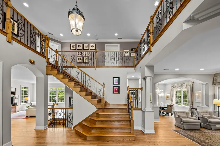 911 Queens Lane, Glenview, IL 60025 - #2