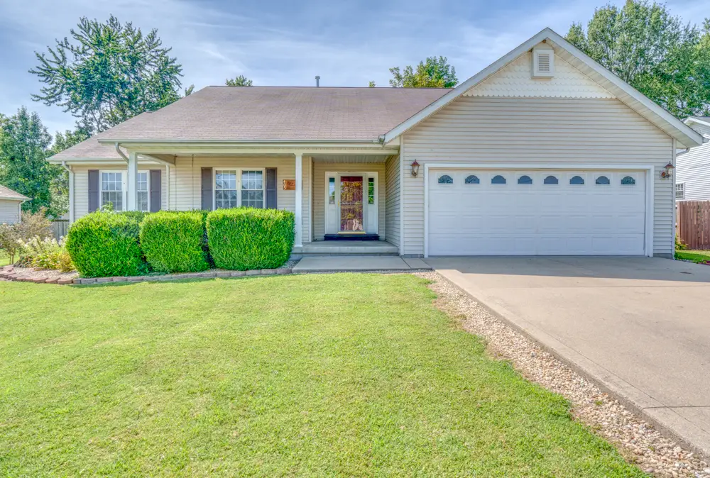 405 W Beacon Court, Mount Vernon, IL 62864 - #1