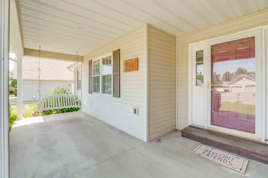405 W Beacon Court, Mount Vernon, IL 62864 - #2