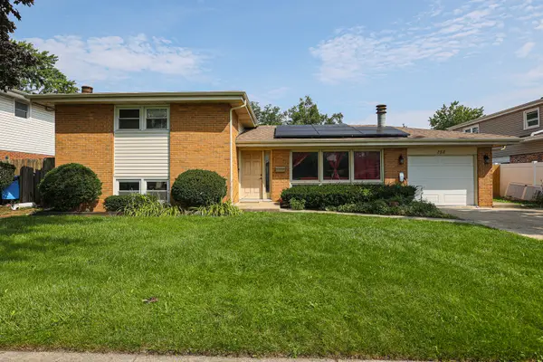 158 W Bradley Street, Des Plaines, IL 60016