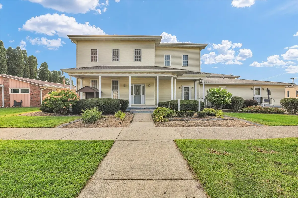 120 S Locust Street, Arcola, IL 61910 - #1