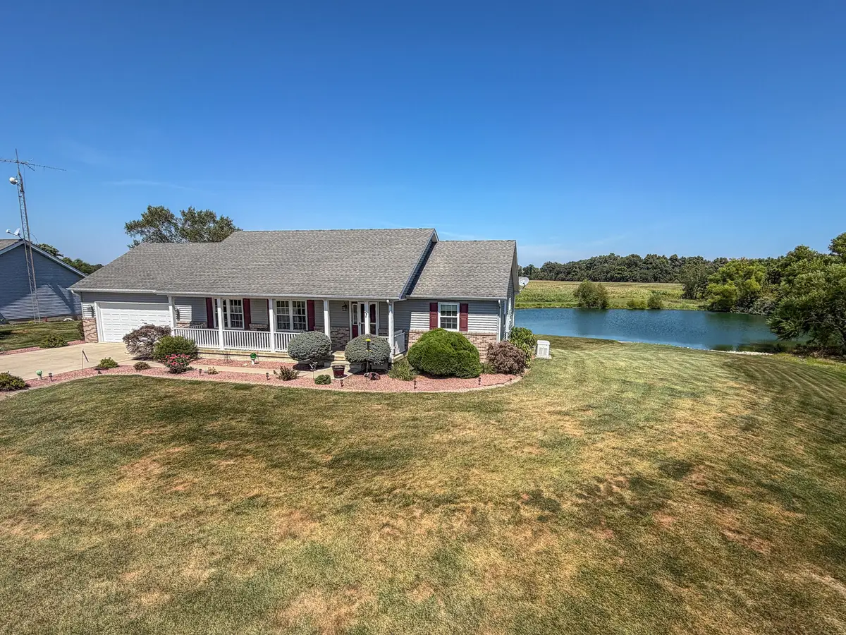 2309 E Lakeview Drive, Casey, IL 62420 - #1