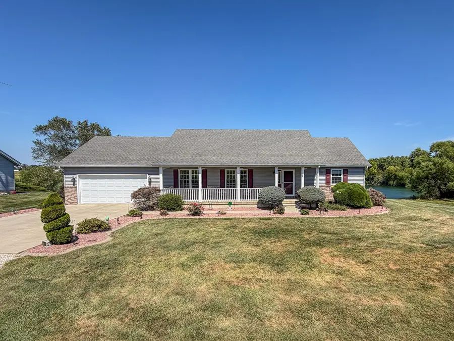 2309 E Lakeview Drive, Casey, IL 62420 - #2