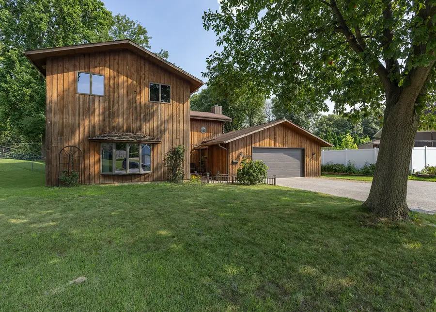 3527 12th Avenue, Moline, IL 61265 - #3