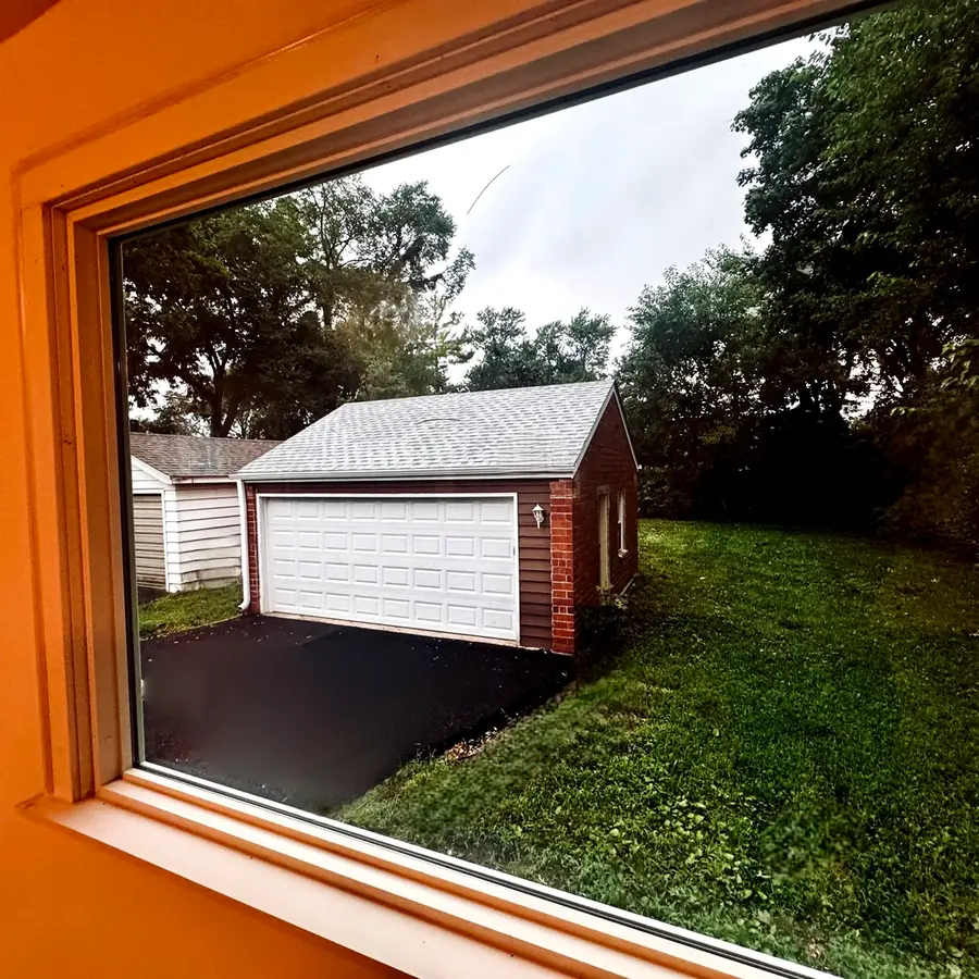 3S276 Gates Place, Warrenville, IL 60555 - #2
