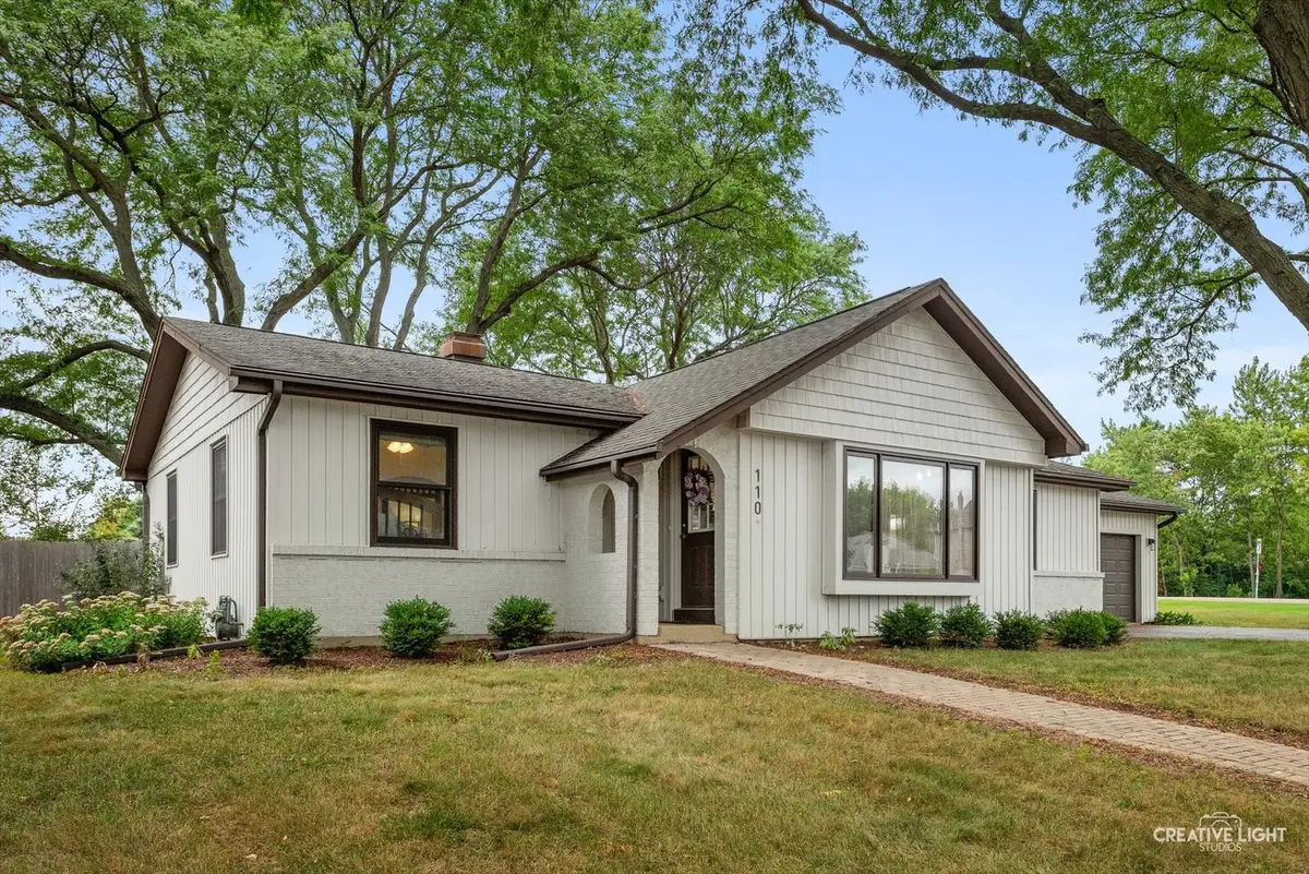 110 N Cambridge Drive, Geneva, IL 60134 - #1