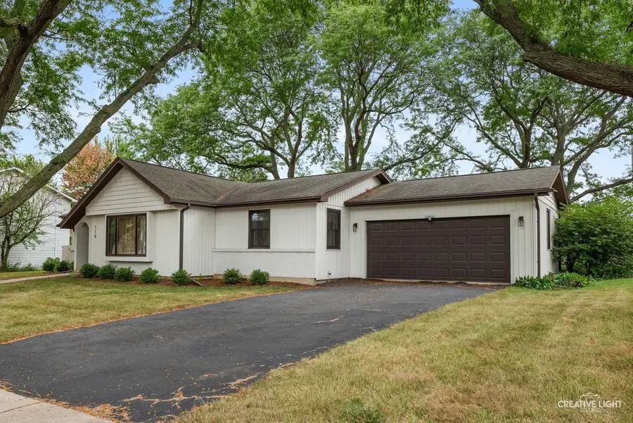 110 N Cambridge Drive, Geneva, IL 60134 - #2