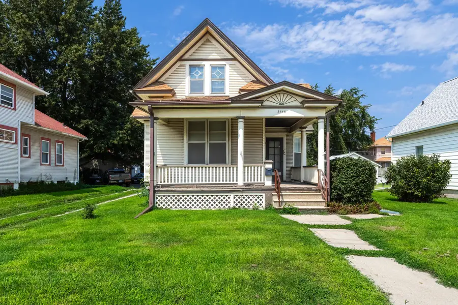 2118 Rockingham Road, Davenport, IA 52802 - #2