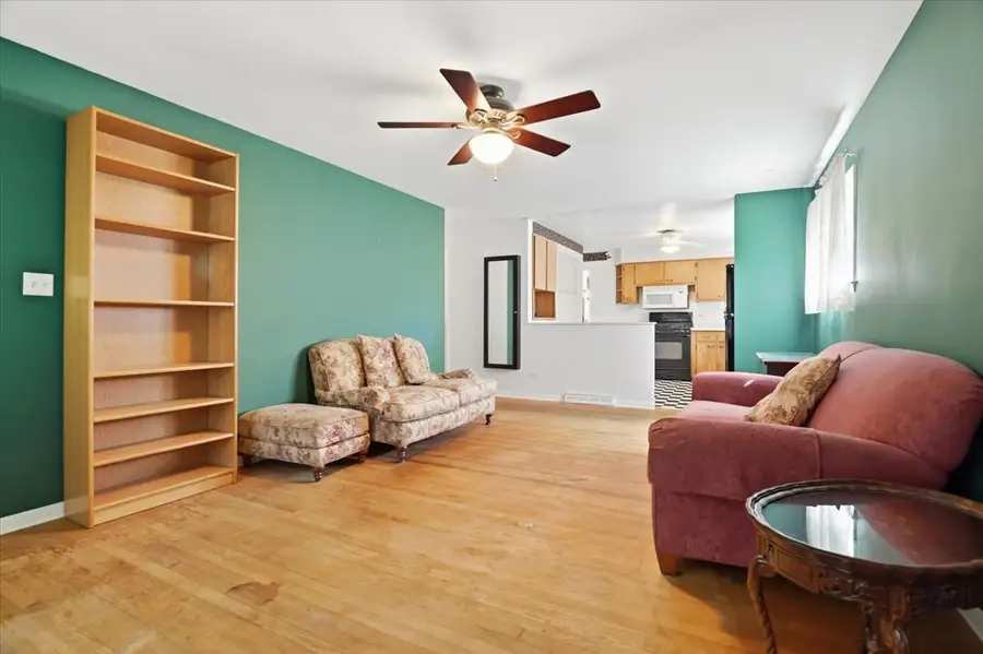 271 Dalton Avenue, Mundelein, IL 60060 - #3
