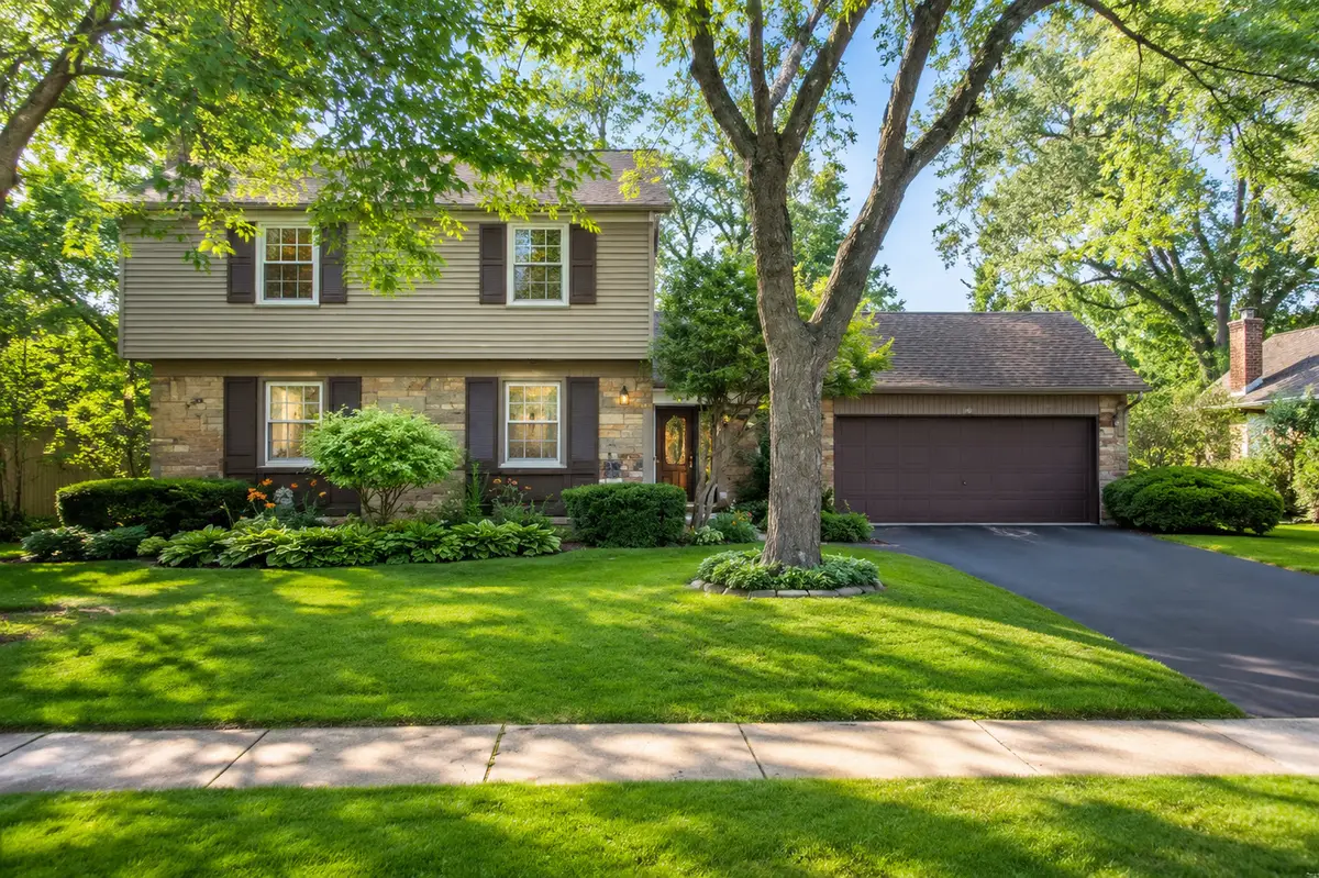 933 Country Lane, Buffalo Grove, IL 60089 - #1