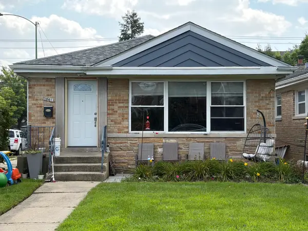 2801 W Coyle Avenue, Chicago, IL 60645