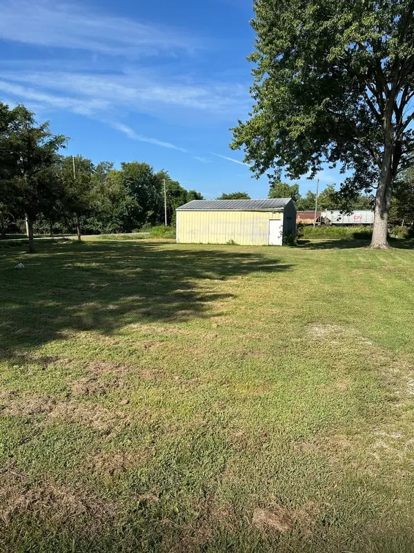 120 East 11th Street, Duquoin, IL 62832