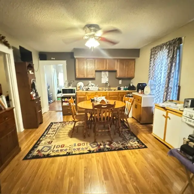 924 N George Street, Clinton, IL 61727 - #3