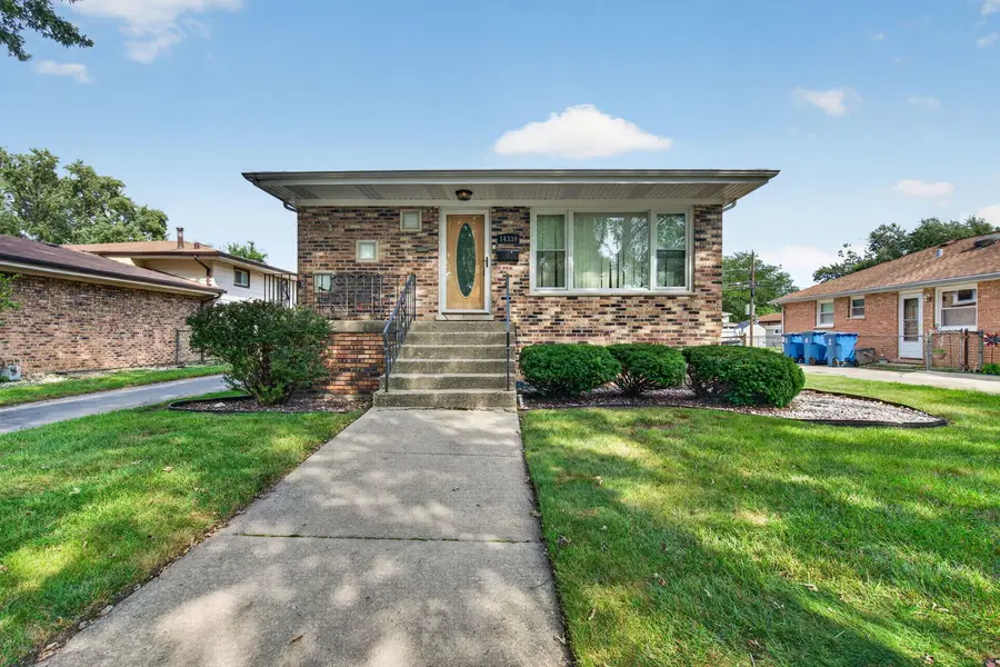 14339 Kolin Avenue, Midlothian, IL 60445 - #2