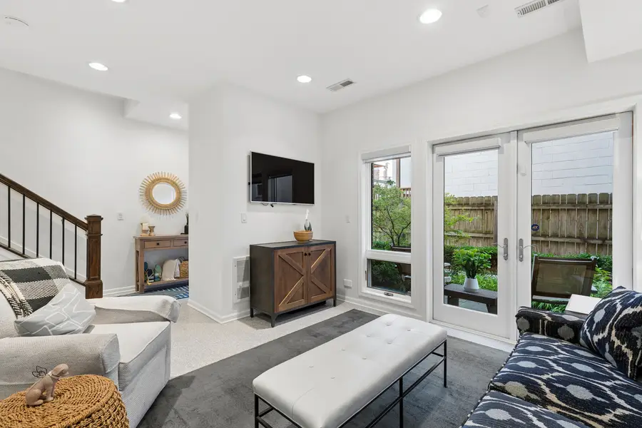 1738 W Diversey Parkway #3, Chicago, IL 60614 - #2
