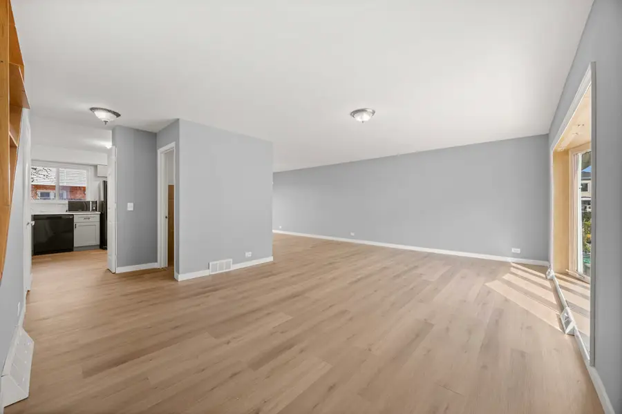 8812 Dee Road #A, Des Plaines, IL 60016 - #2
