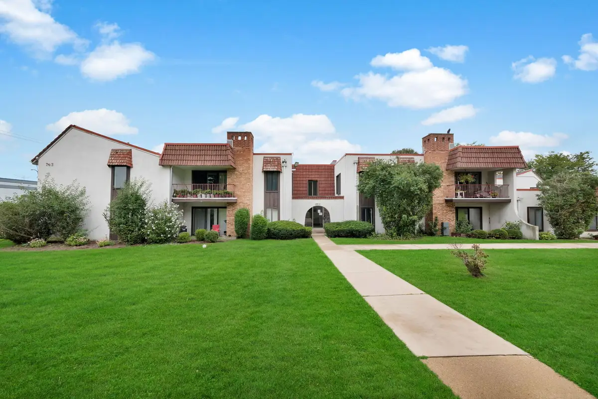 743 E Fullerton Avenue #112, Glendale Heights, IL 60139 - #1