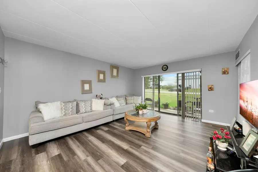 743 E Fullerton Avenue #112, Glendale Heights, IL 60139 - #3
