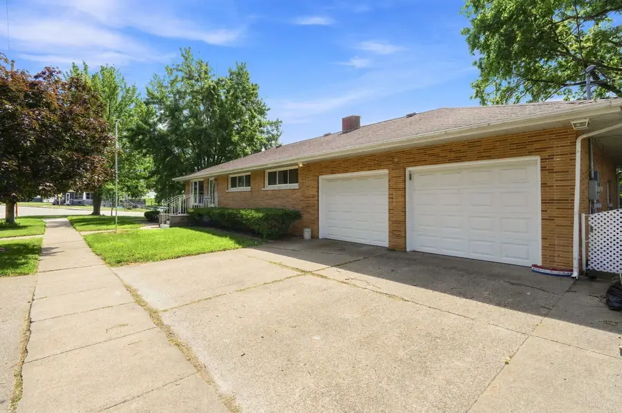610 Climer Street, Muscatine, IA 52761 - #2