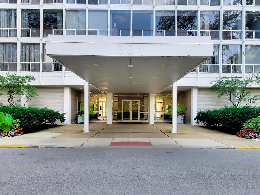 601 E 32nd Street #610, Chicago, IL 60616 - #2