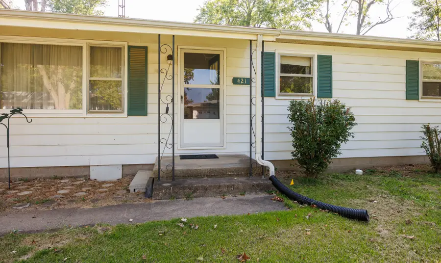 421 Geary Street, Centralia, IL 62801 - #2