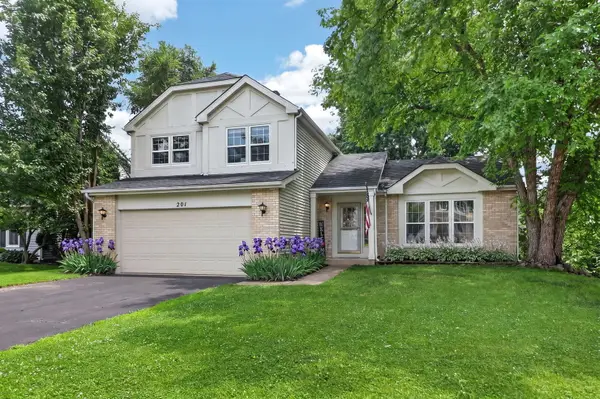 201 Timber Oaks Drive, North Aurora, IL 60542