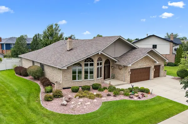 8446 Fairfield Lane, Tinley Park, IL 60487