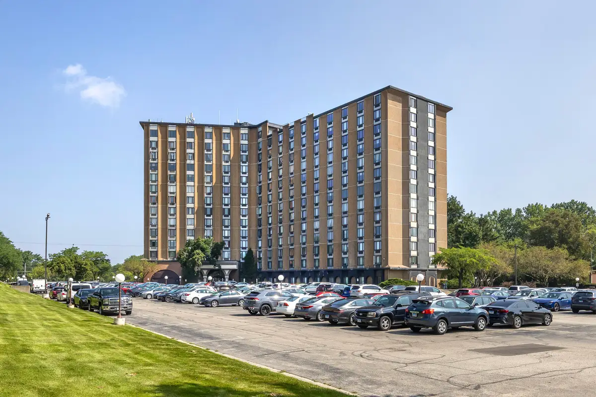 1 Renaissance Place #302, Palatine, IL 60067 - #1