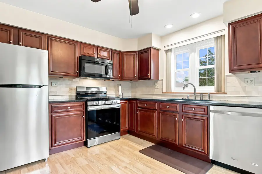 556 Park View Terrace #17-5, Buffalo Grove, IL 60089 - #2