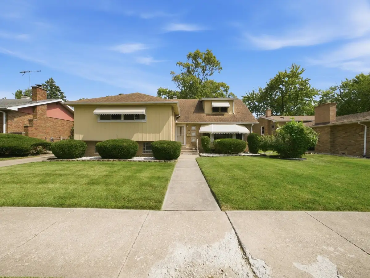 15531 Woodlawn East Avenue, South Holland, IL 60473 - #1