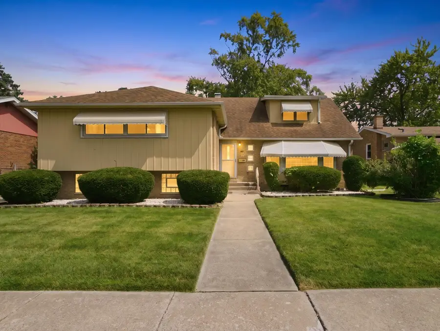 15531 Woodlawn East Avenue, South Holland, IL 60473 - #2