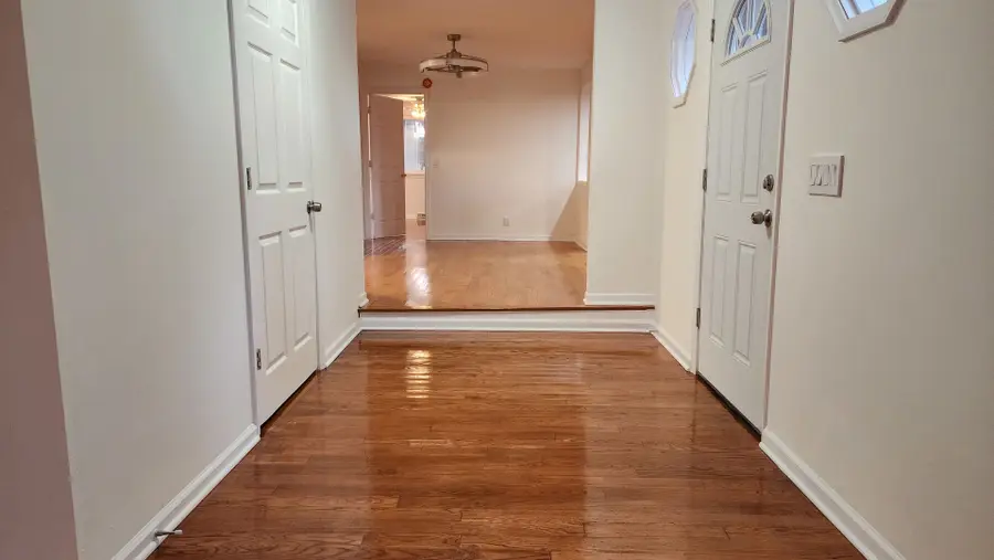 23217 W North Lakewood Lane, Lake Zurich, IL 60047 - #3