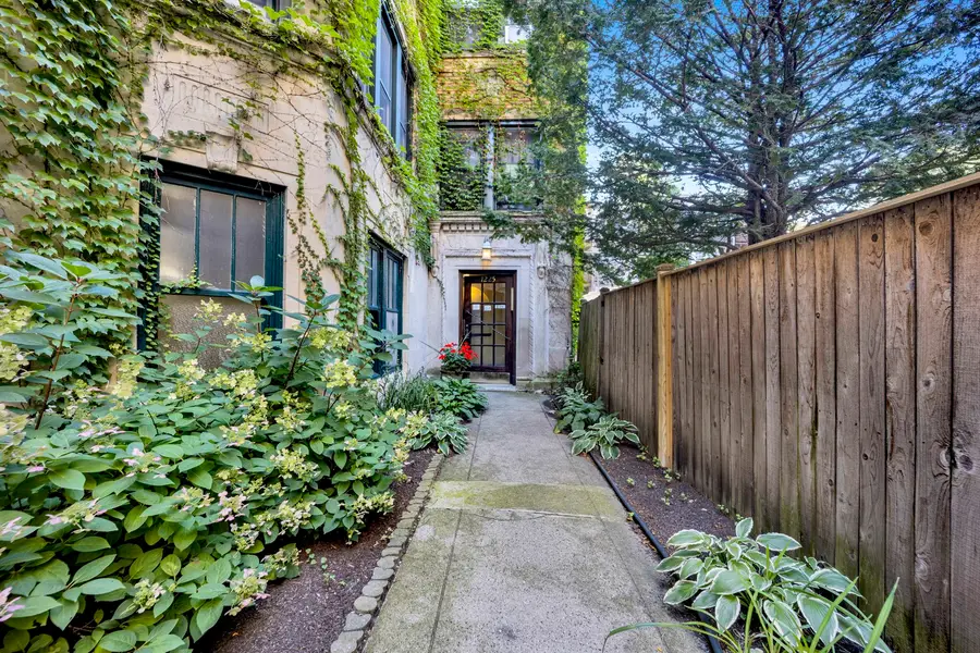 1225 W Granville Avenue #3A, Chicago, IL 60660 - #3
