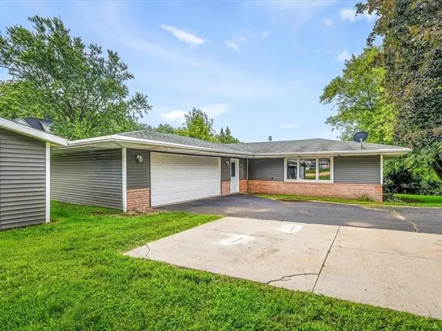 1905 S Walnut Road, Freeport, IL 61032 - #3