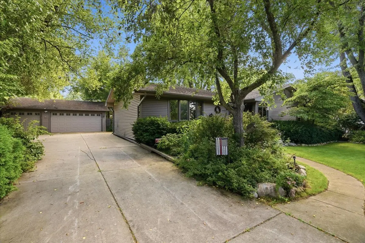 10405 W Ford Avenue, Beach Park, IL 60099 - #1