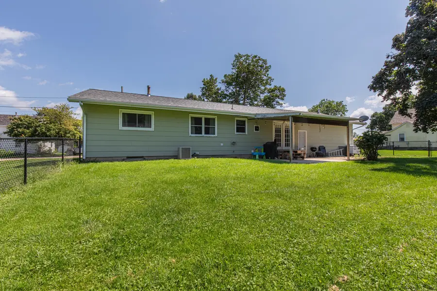 220 N Knox Street, Princeton, IL 61356 - #2